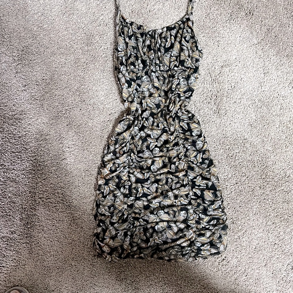 Fitted butterfly summer dress